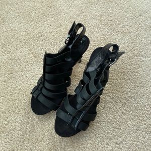 Sophie Max Heels